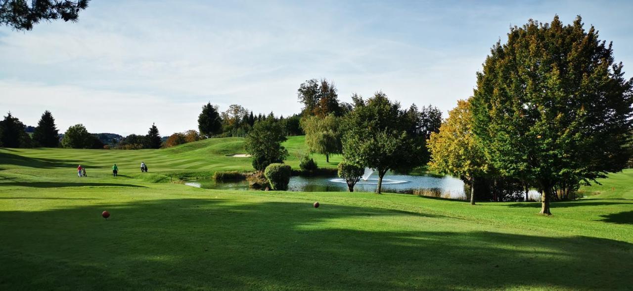 فندق Golf De La Gruyere Pont-la-Ville المظهر الخارجي الصورة